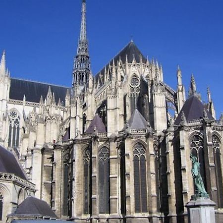 Ferienwohnung Super Studio Au Pied De La Cathedrale Amiens Exterior foto